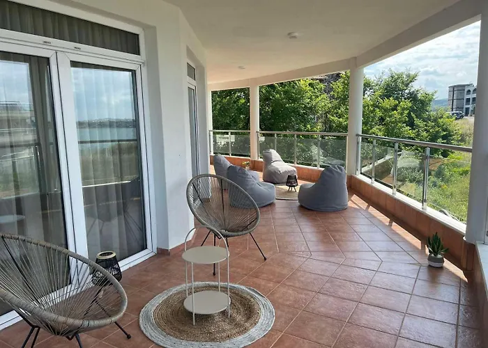 The Summer Апартхотел Созопол